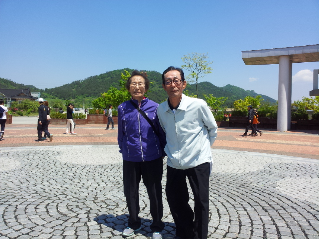 매년 패션에서 함께하는 부모님 생신과 가족모임, 계속되기를 바라며...